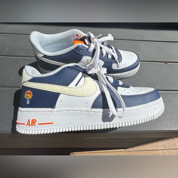 SZ:6Y/7.5 W Shoes Grade-School Nike Air Force 1 LV8 (GS) Navy  White - Picture 2 of 6